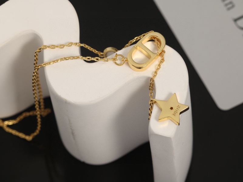 chr1st1an D10r necklaces